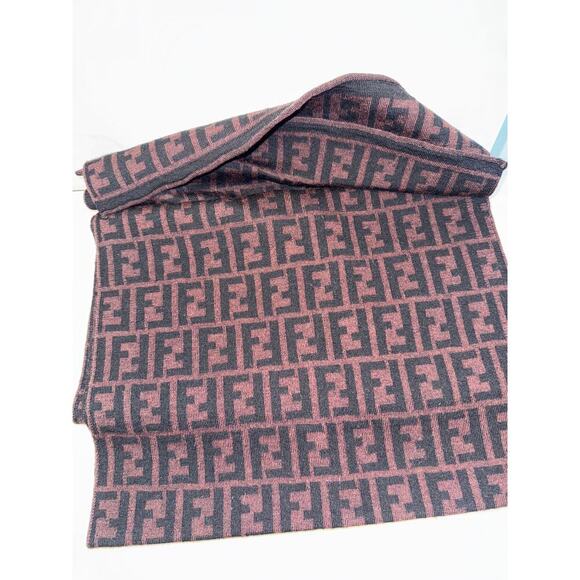 Fendi Iconic Fendi "FF" logo pattern Wool Blend Scarf - Picture 3 of 3